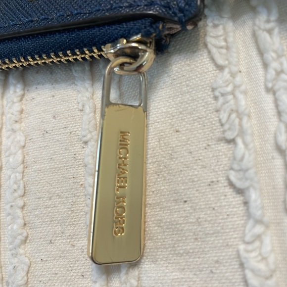 Michael Kors studded wristlet purse - Picture 4 of 11